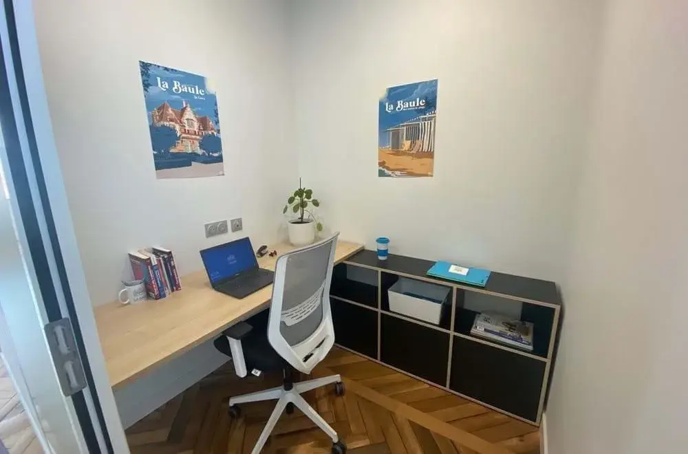 Bureau fermé individuel — La Gare