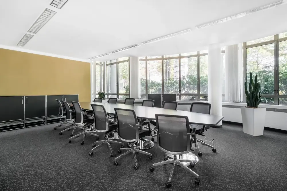 Room MR-401 — Spaces Lima, Oficinas Boutique
