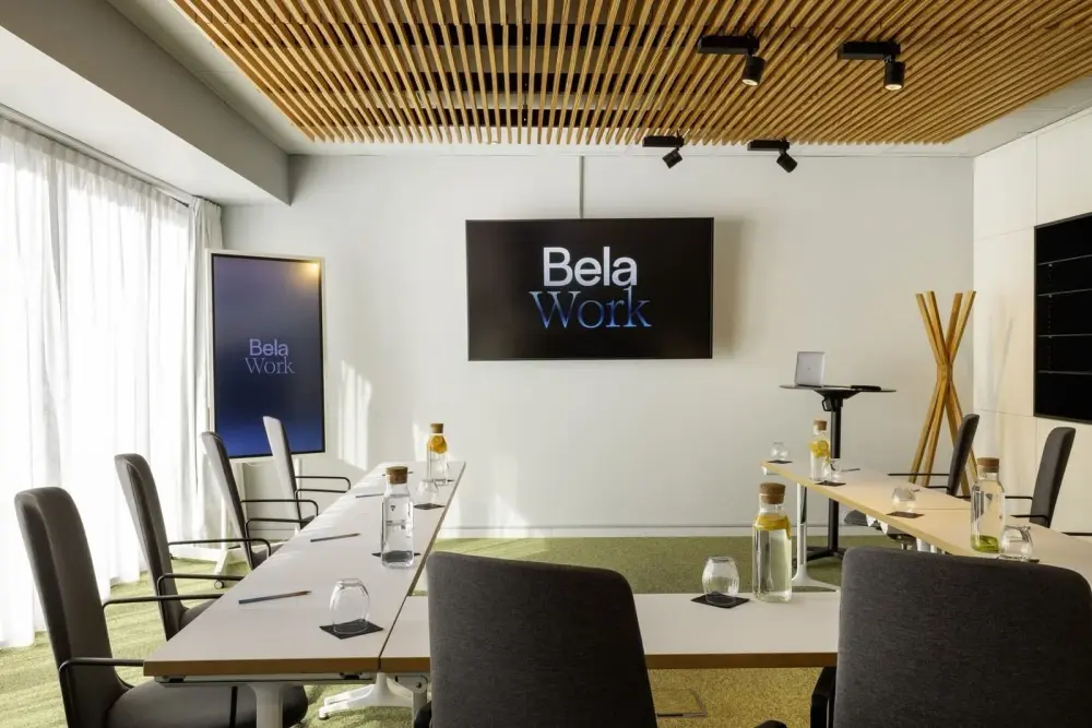 Salle de réunion — Coworking Belaroïa