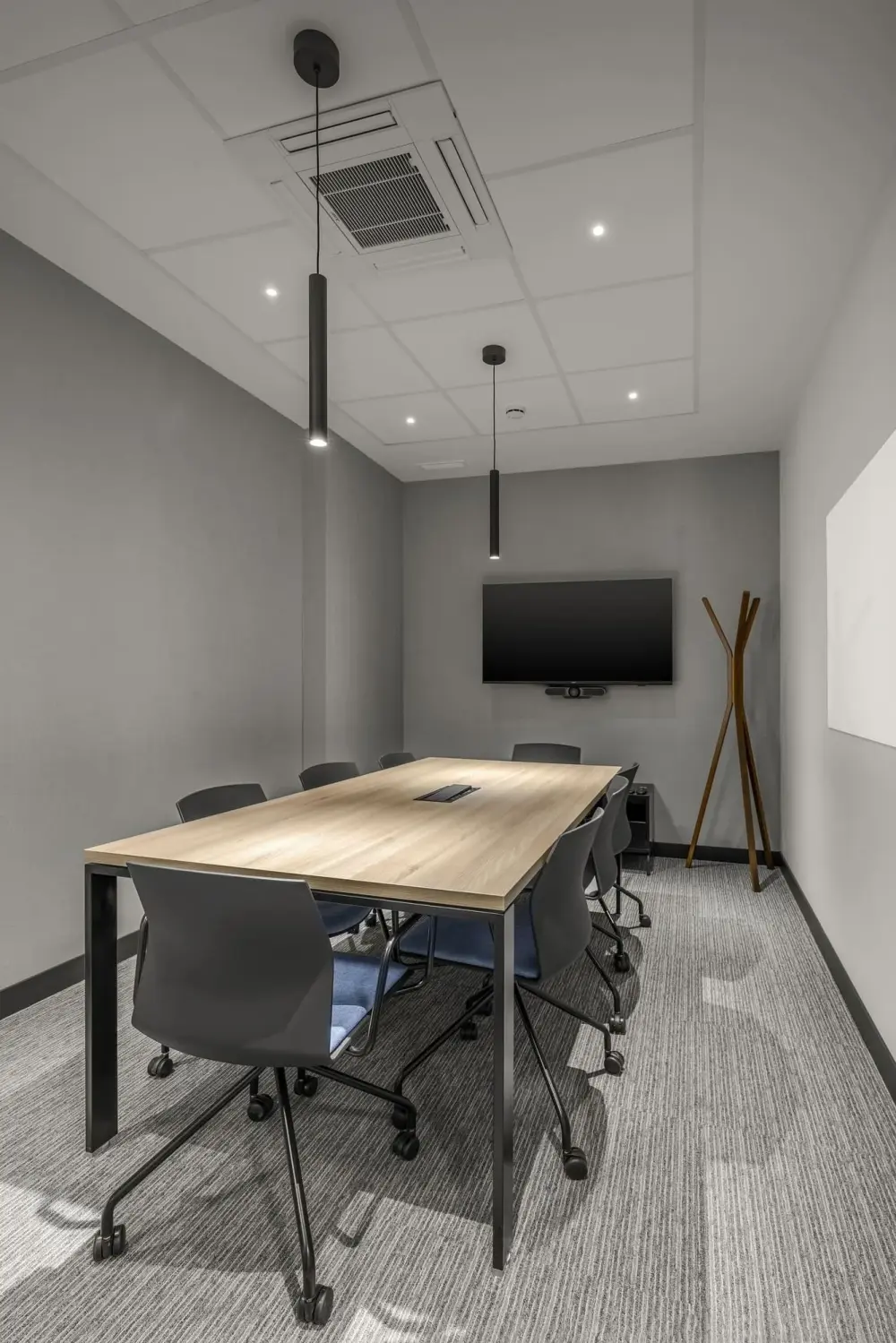 Sala de Reunion Azca — Venture X Azca