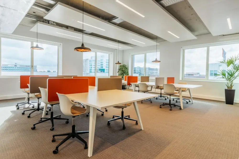 Coworking day pass — Regus RIGA, Terbatas