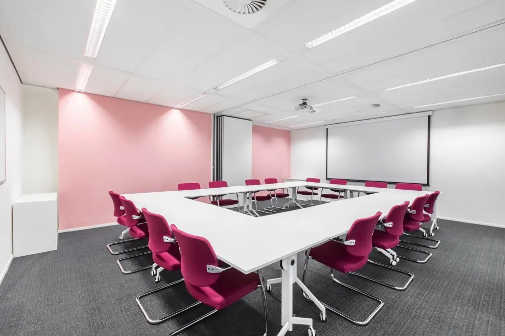 Room 01-02 Yuan Heng — Regus Taipei, CAAM 168 Expansion