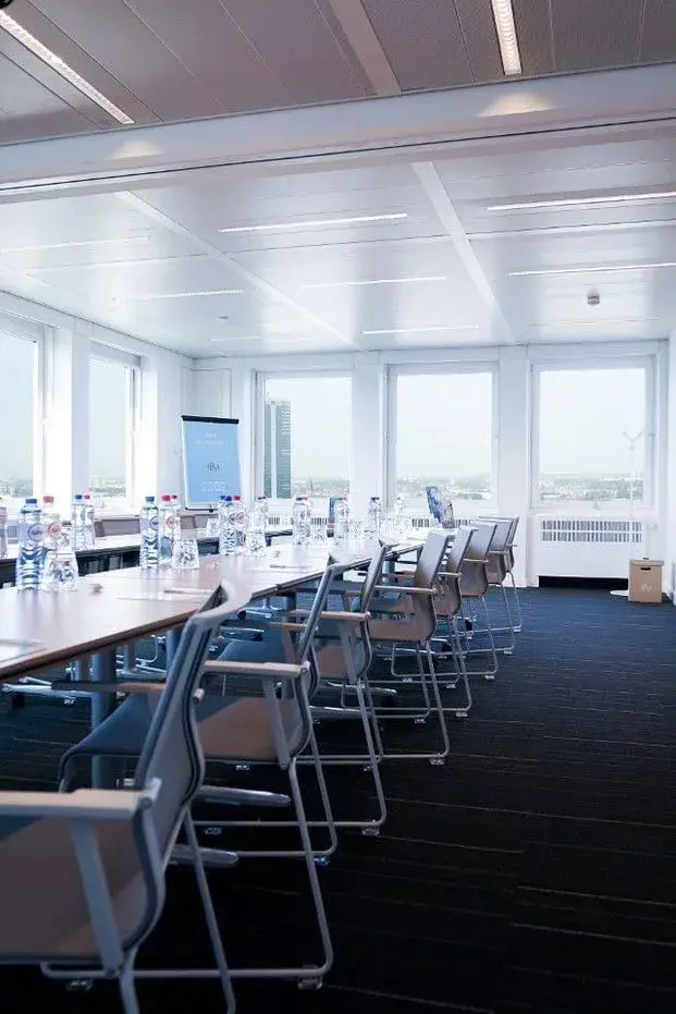 Salle Boardroom — Mitwit Bruxelles Gare Centrale