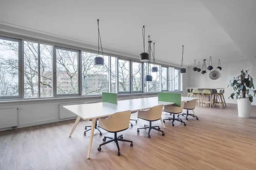 Coworking day pass — Spaces ON, Toronto - Spaces Toronto - Queen West