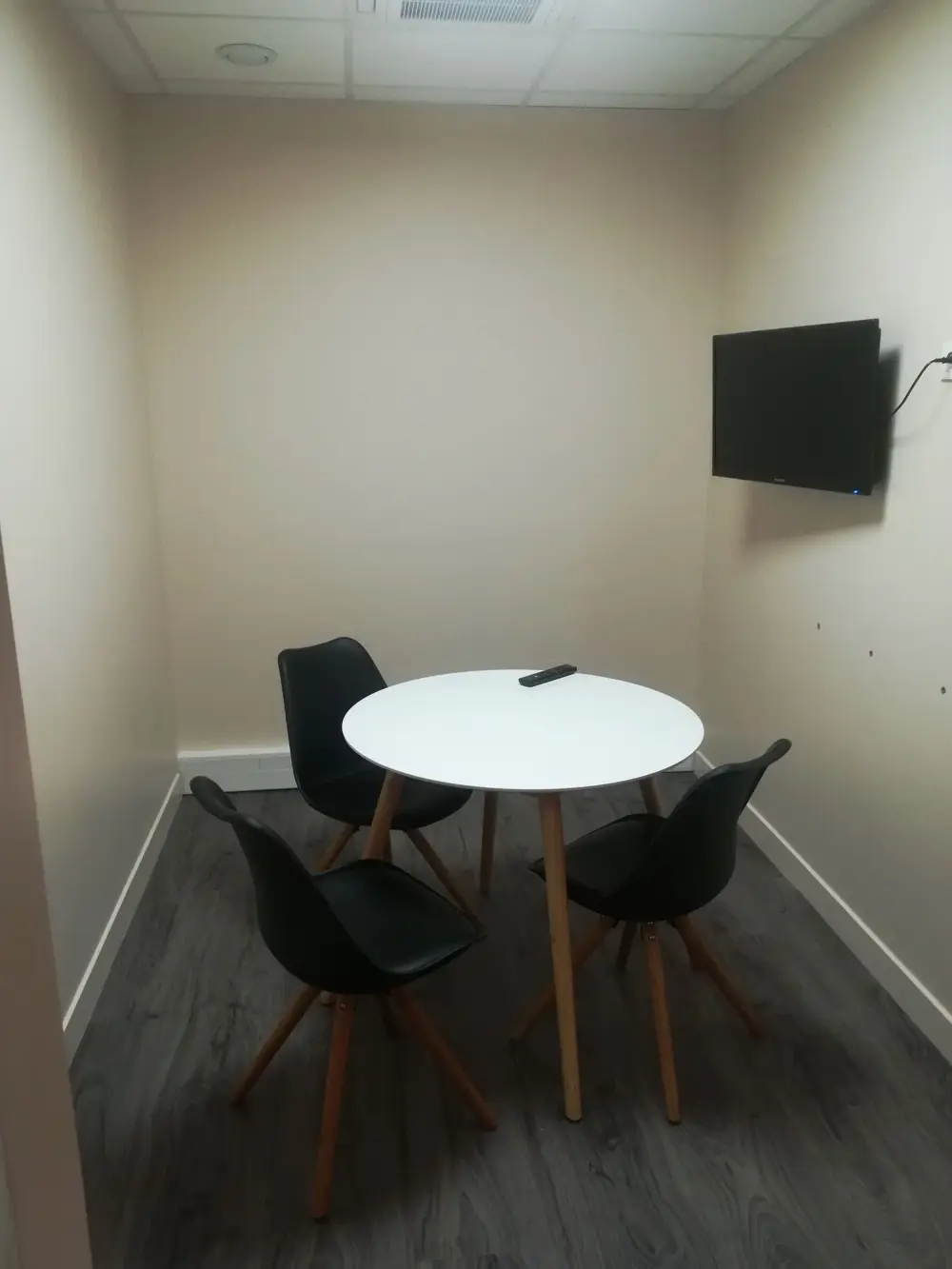Salle / Bureau de meeting express — Espace 193