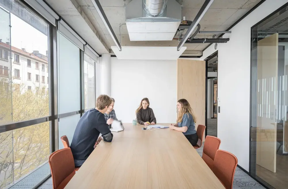 Salle 8 personnes — Walter Lyon