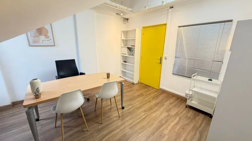 BUREAU PRIVATIF DE 13m² - 21.01 — Facility Center
