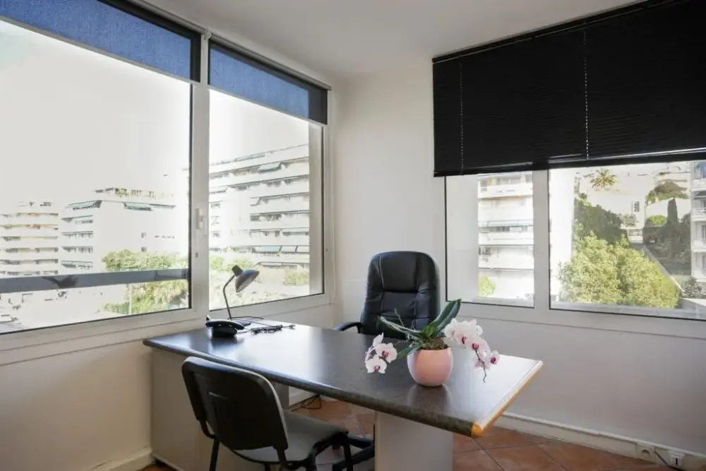 Bureau privatif 1 personne — Acte Cannes