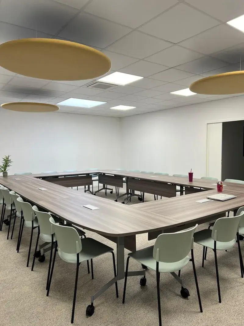 Salle de réunion — Espace Mélanie
