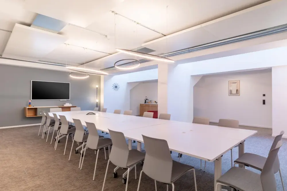 Sala MR-04 — Spaces ZURICH, Spaces Z.ONE