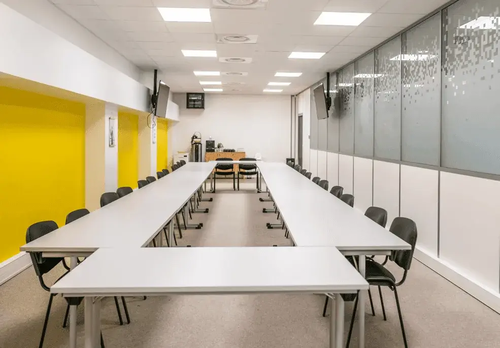 Salle de réunion - 40 places — Bel Air Business